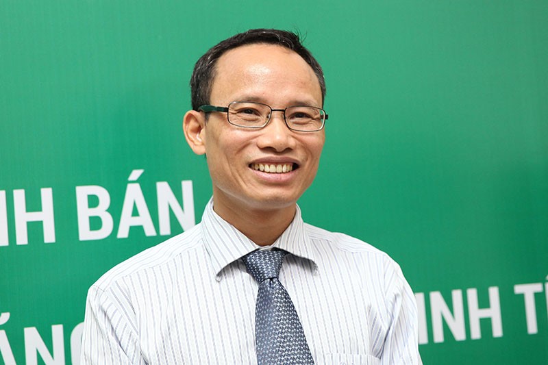 TS. Cấn Văn Lực: Nên bỏ “room” tín dụng cho ngân hàng thương mại ảnh 1