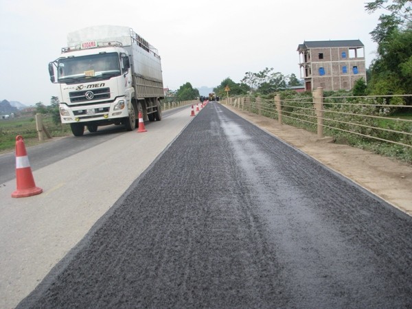 Thu phí bảo trì đường bộ mấy năm rồi, vì sao vẫn không có tiền sửa chữa đường? ảnh 2