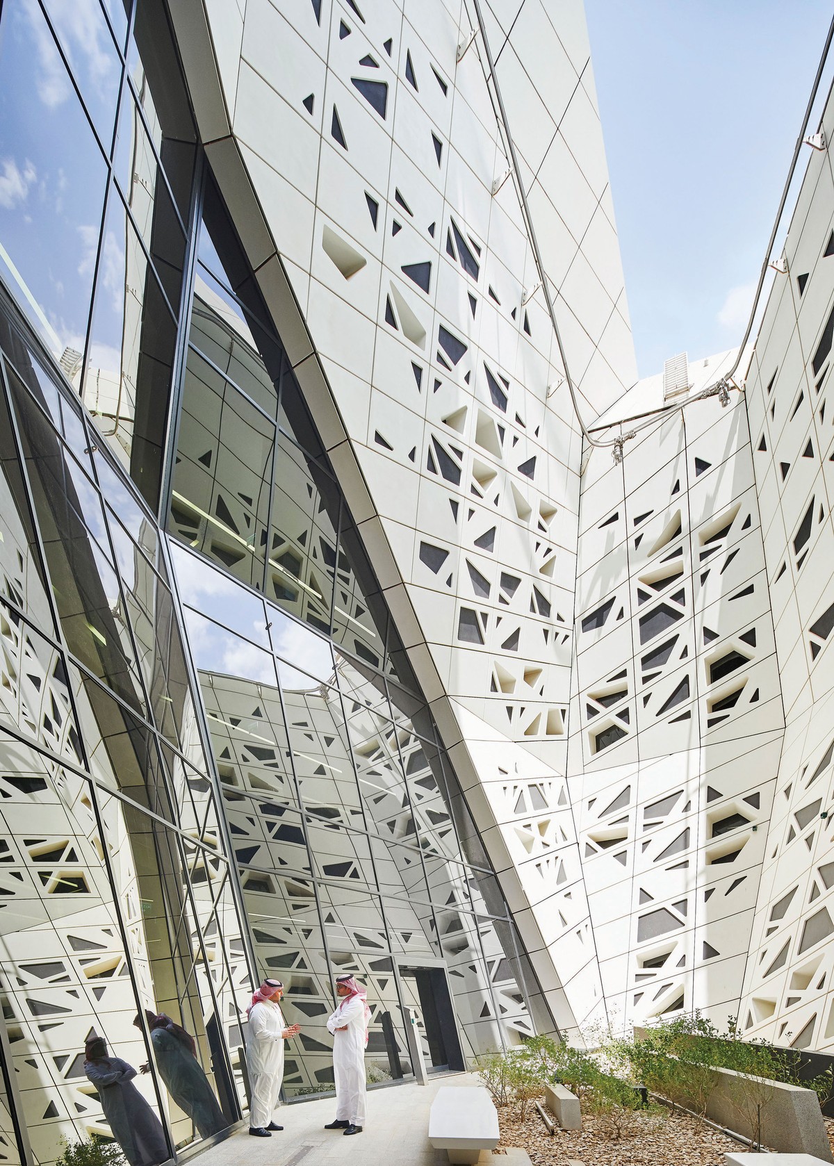 KAPSARC, ​tinh thể pha lê giữa sa mạc nóng bỏng ảnh 3