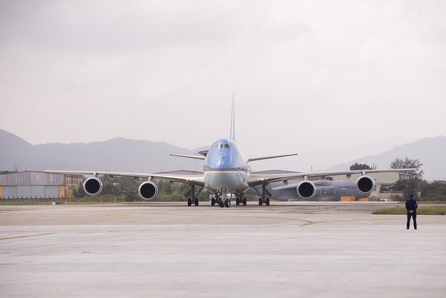 Những hình ảnh đầu tiên của Tổng thống Mỹ Donald Trump tại Việt Nam ảnh 2