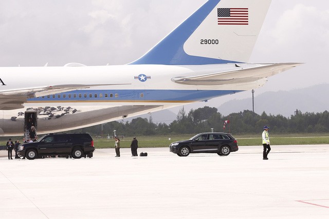 Những hình ảnh đầu tiên của Tổng thống Mỹ Donald Trump tại Việt Nam ảnh 4