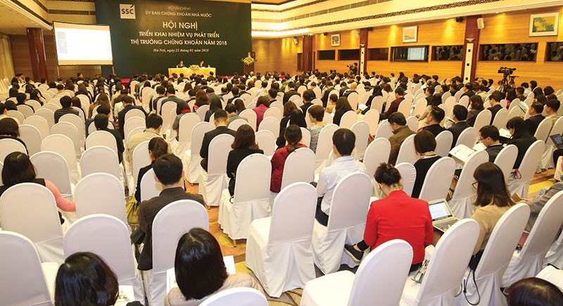 Thị trường chứng khoán 160 tỷ USD: Hãy hiến kế để cùng bước vững ảnh 1