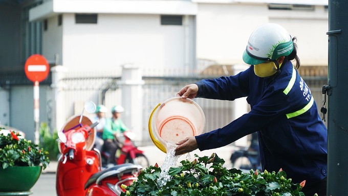 Sài Gòn thay áo hoa, sẵn sàng đón Tết 2018 ảnh 10