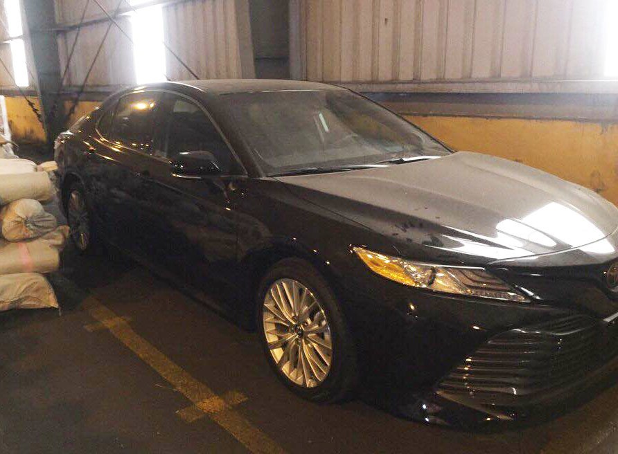 Toyota Camry thế hệ mới đầu tiên về Việt Nam giá gần 2,5 tỷ ảnh 2
