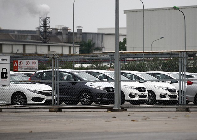 Lô xe ô tô nhập khẩu miễn thuế đầu tiên được thông quan, cuộc chiến giảm giá bắt đầu ảnh 1