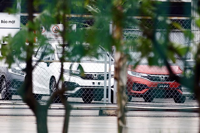 Lô xe ô tô nhập khẩu miễn thuế đầu tiên được thông quan, cuộc chiến giảm giá bắt đầu ảnh 3