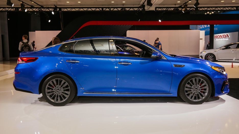 Kia Optima tăng trang bị tiêu chuẩn để đấu Toyota Camry ảnh 3