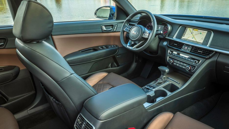 Kia Optima tăng trang bị tiêu chuẩn để đấu Toyota Camry ảnh 6