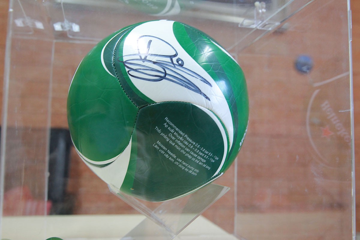 Quỹ giải golf từ thiện “Vì trẻ em Việt Nam - Swing for the Kids 2018” đấu giá vật phẩm đặc biệt ảnh 2