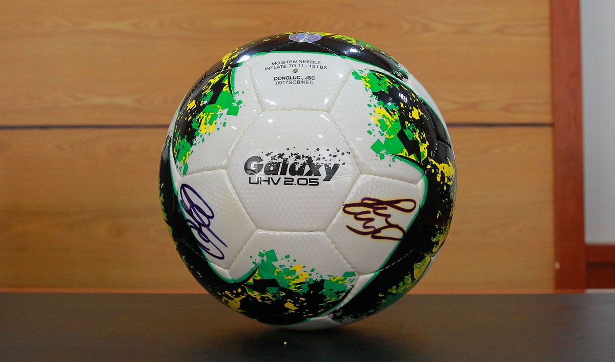 Quỹ giải golf từ thiện “Vì trẻ em Việt Nam - Swing for the Kids 2018” đấu giá vật phẩm đặc biệt ảnh 3