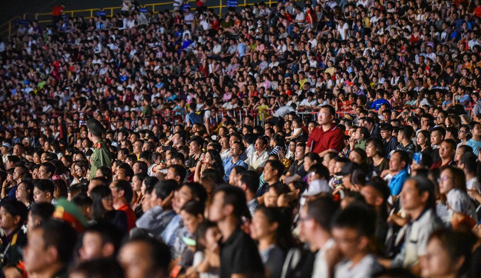 Đêm hội Carnaval Hạ Long tràn ngập màu sắc ảnh 6