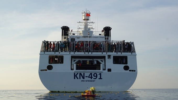 Kiều bào khắp thế giới vượt 1.000 hải lý thăm Trường Sa ảnh 11