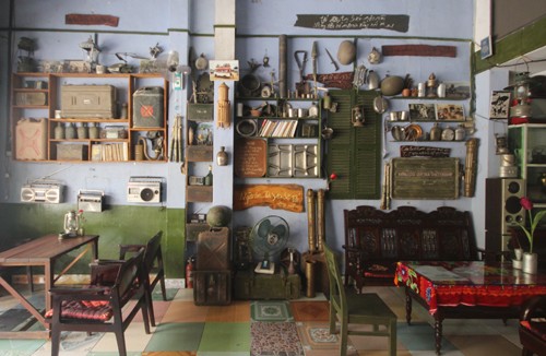 Người đàn ông lưu giữ hơn 1.000 đồ vật chiến tranh ảnh 1