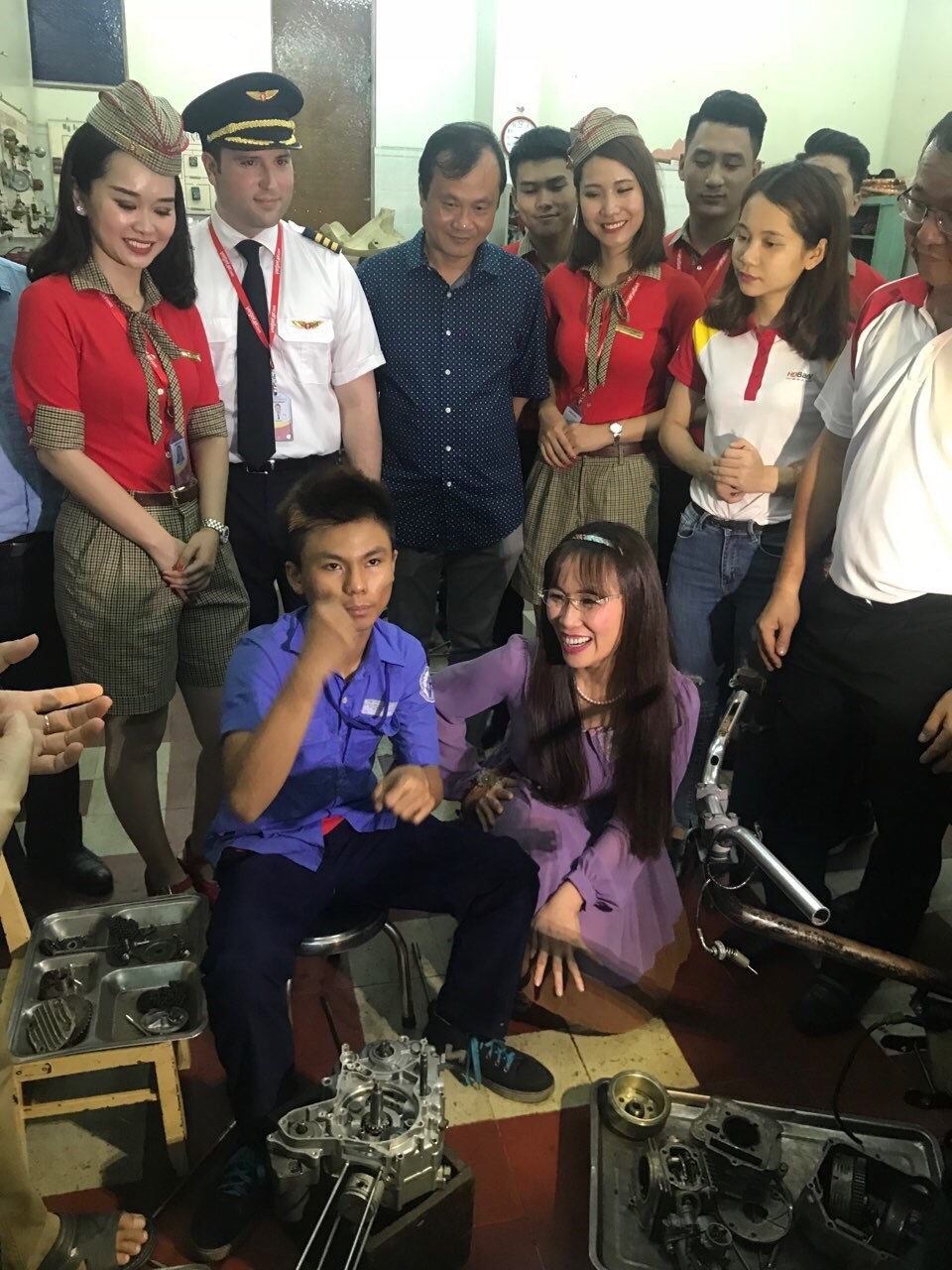 Vietjet mang nụ cười tới các bạn trẻ khuyết tật TP.HCM trong dịp lễ 30/4-1/5 ảnh 7