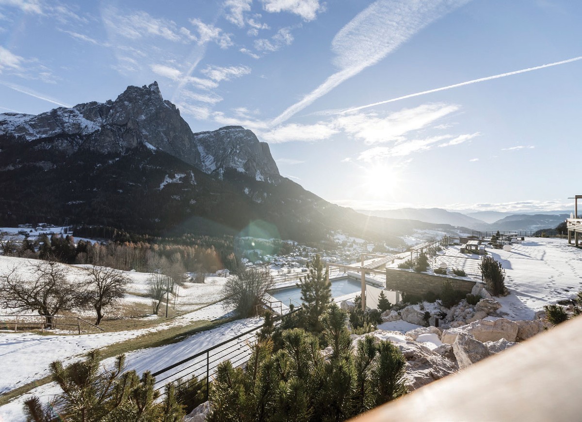 Khách sạn Valentin: Sân khấu giữa núi đồi ảnh 3