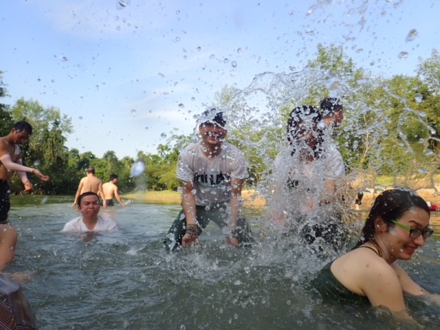 Chèo thuyền vượt sông, chạy đua xuyên hang động Tú Làn ảnh 21