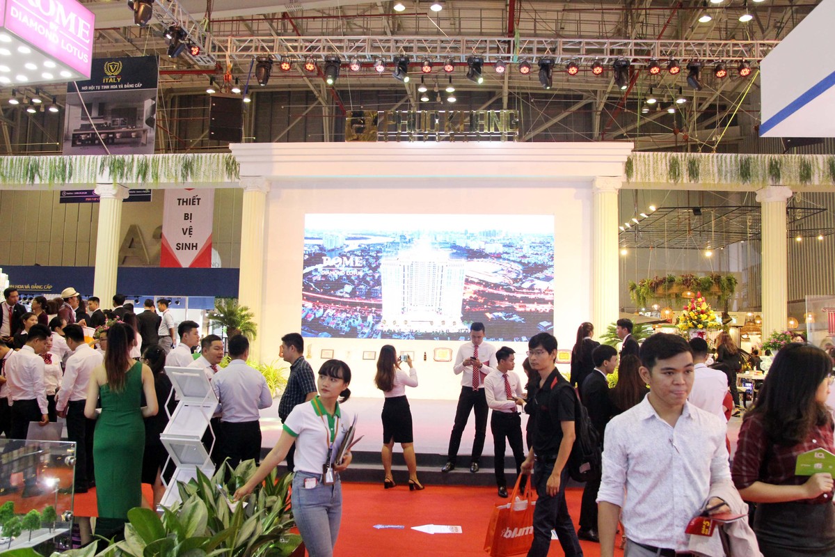 Vietbuild 2018 lần 2 tại TP.HCM: Hút khách ngay ngày đầu khai mạc ảnh 12