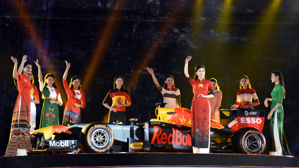 Đăng cai giải đua xe công thức 1 lọt top 10 sự kiện nổi bật của Thủ đô 2018 ảnh 2