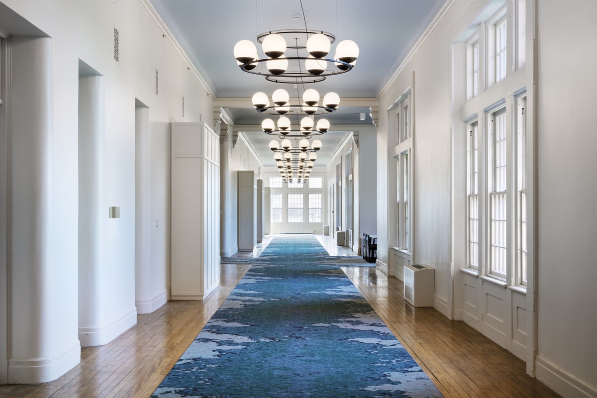 Hotel Henry: Hồi sinh lộng lẫy ảnh 8