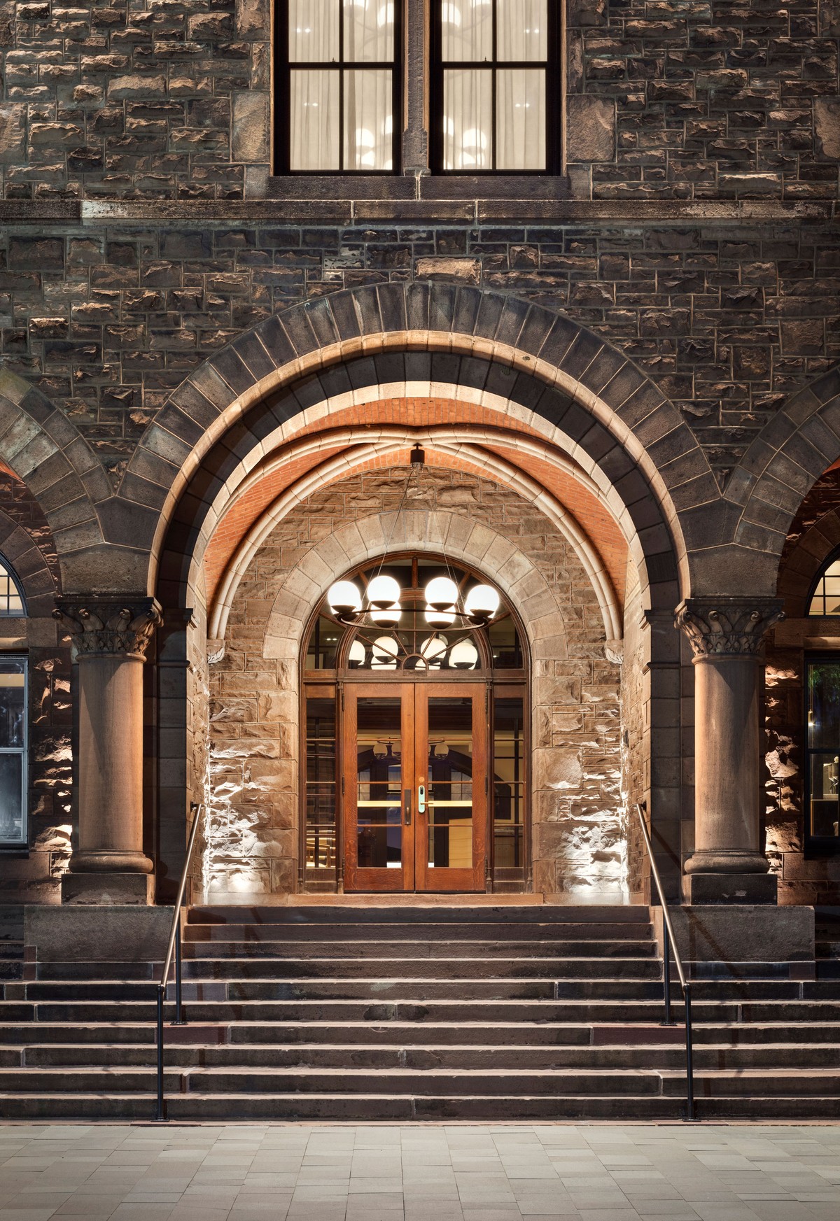 Hotel Henry: Hồi sinh lộng lẫy ảnh 2