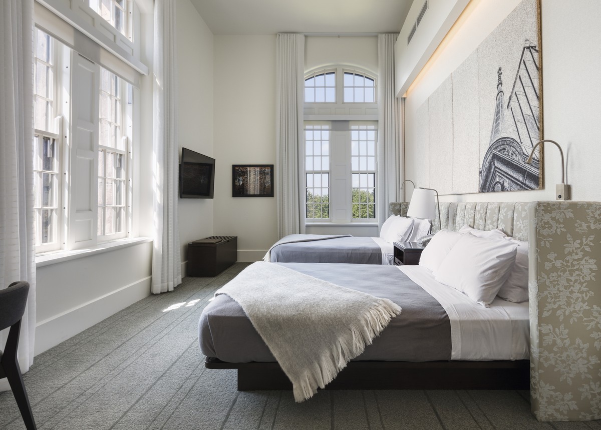 Hotel Henry: Hồi sinh lộng lẫy ảnh 7