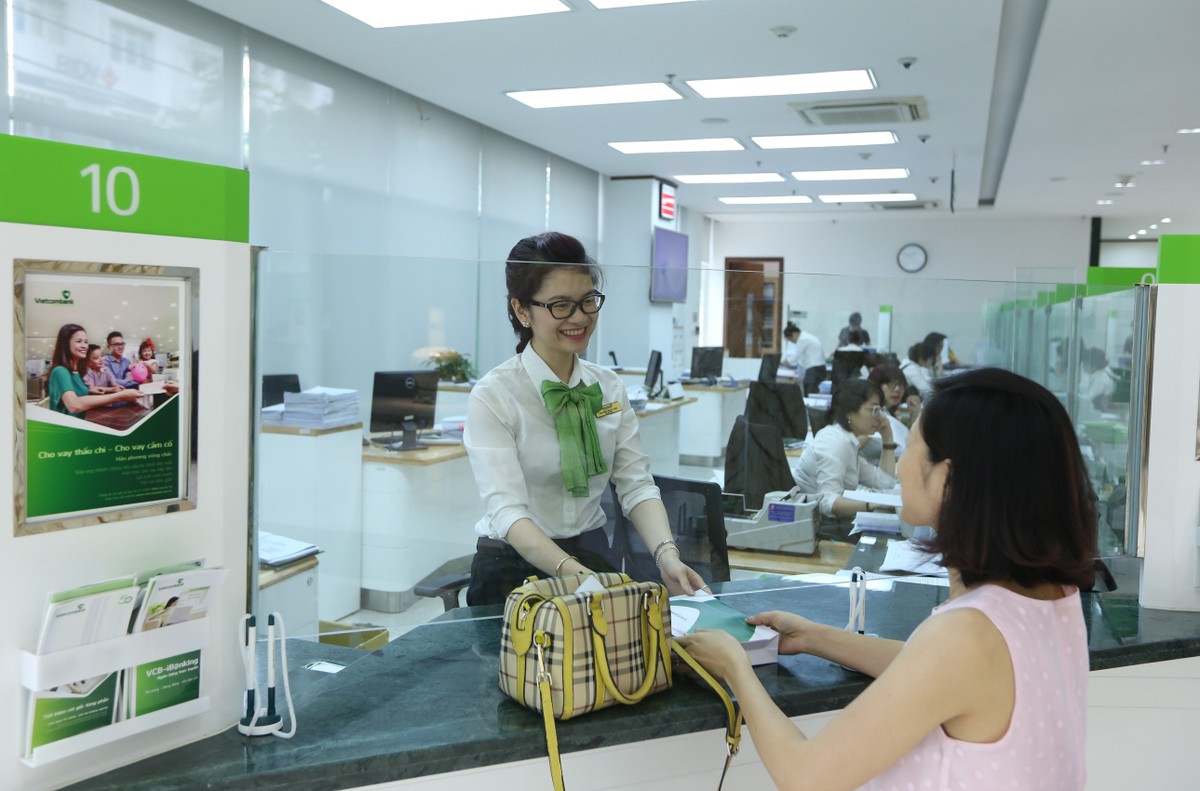 Tạp chí Forbes Việt Nam: Vốn hoá của Vietcombank vượt 10 tỷ USD ảnh 1