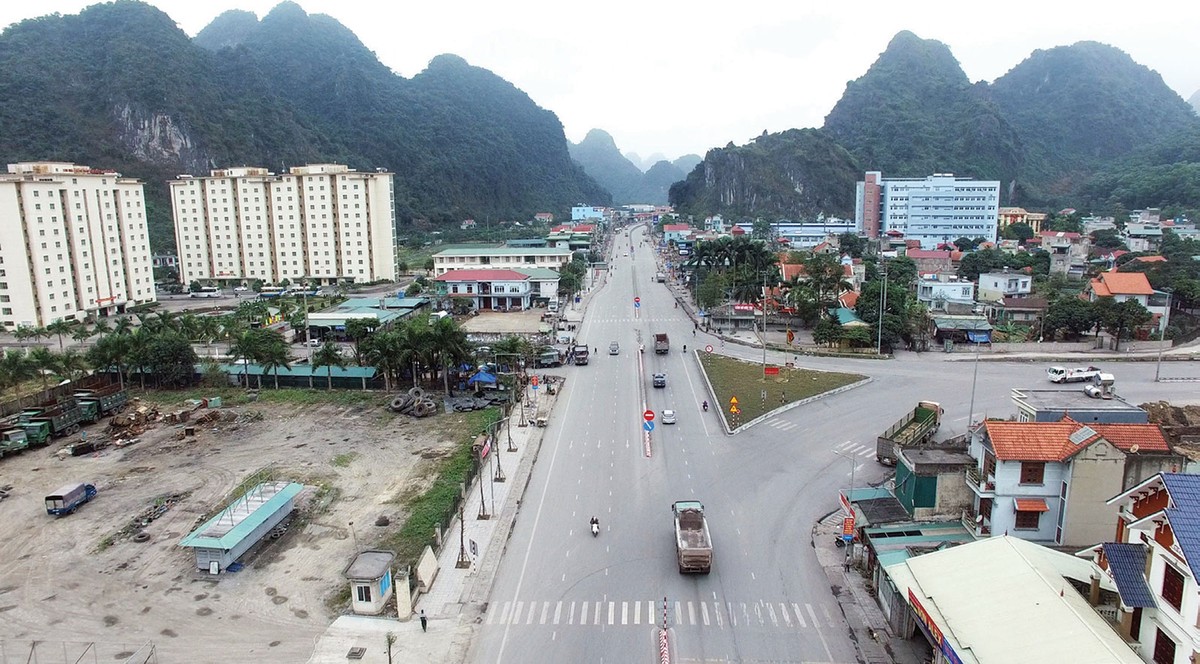 Xây dựng Cẩm Phả thành thành phố công nghiệp - dịch vụ bền vững ảnh 1