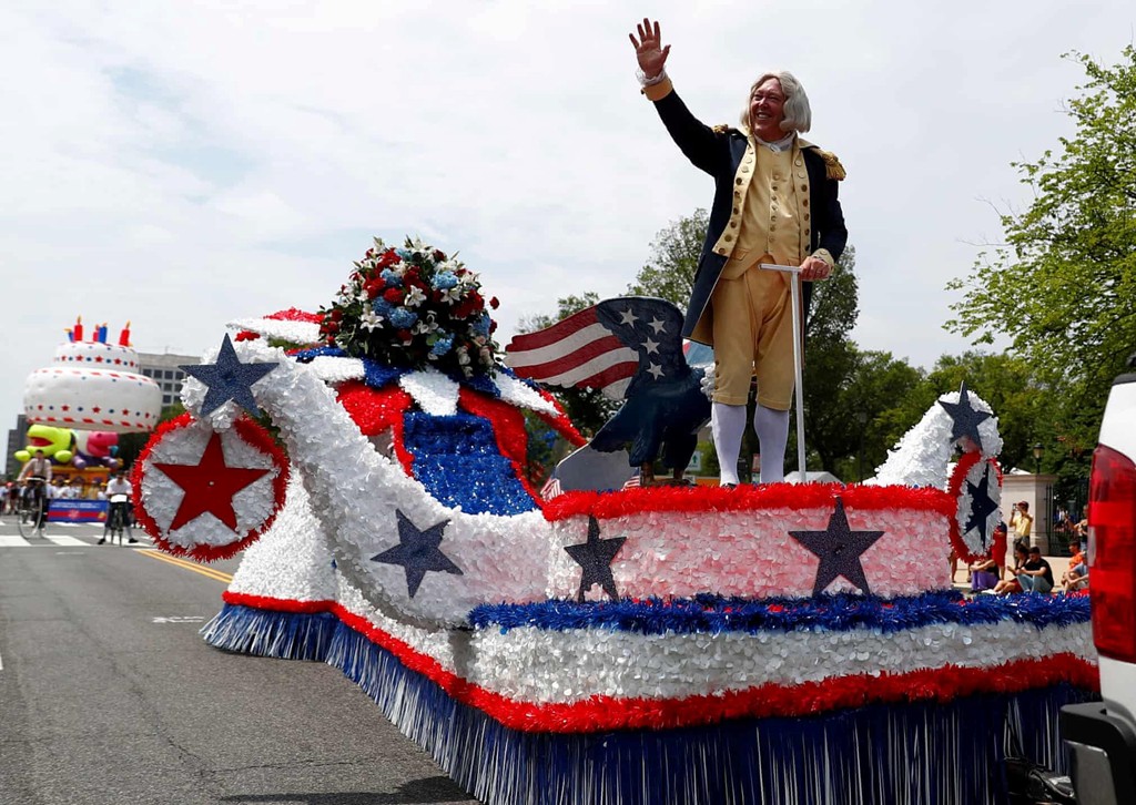 Tổng thống Trump tuyên bố trong mưa: Mỹ sẽ cắm cờ trên sao Hoả ảnh 10