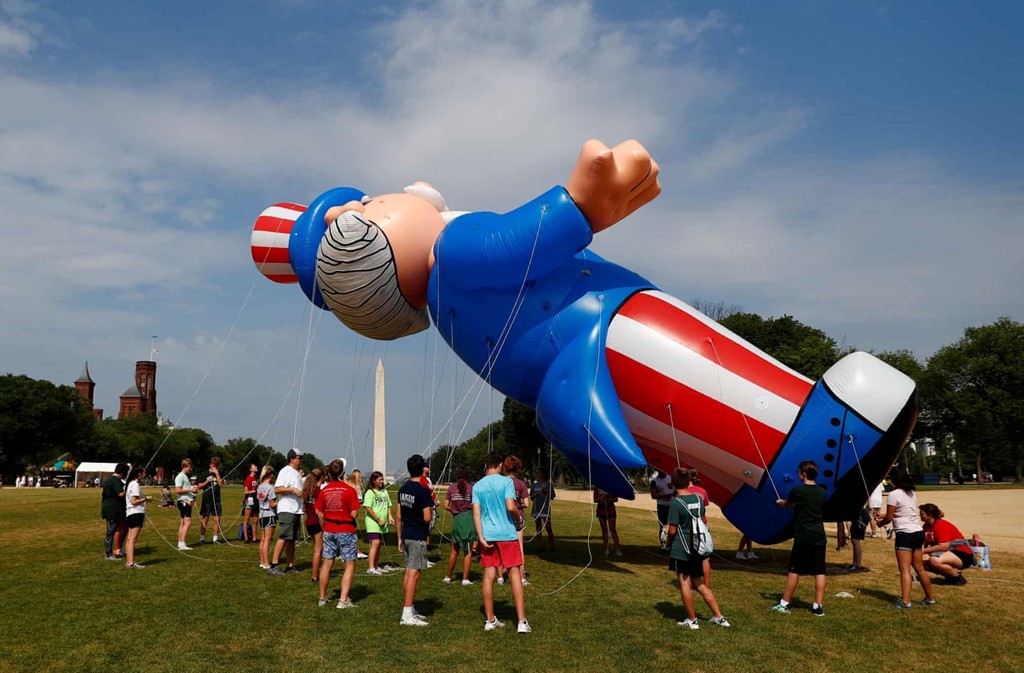 Tổng thống Trump tuyên bố trong mưa: Mỹ sẽ cắm cờ trên sao Hoả ảnh 16