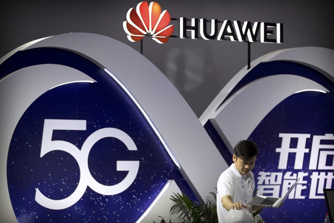 Cố vấn ông Trump tuyên bố Mỹ vượt mặt Trung Quốc trong cuộc đua 5G ảnh 2
