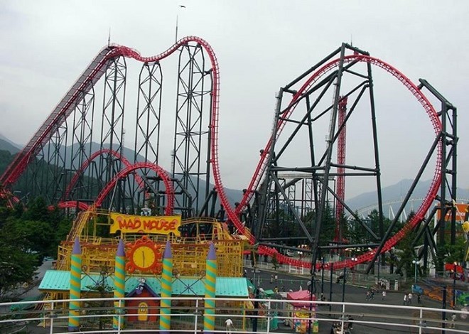 Thót tim với những trò chơi tại công viên Fuji-Q Highland của Nhật Bản ảnh 4
