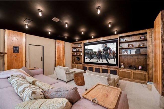 Bên trong biệt thự sang trọng của mỹ nhân phim truyền hình Kaley Cuoco ảnh 9