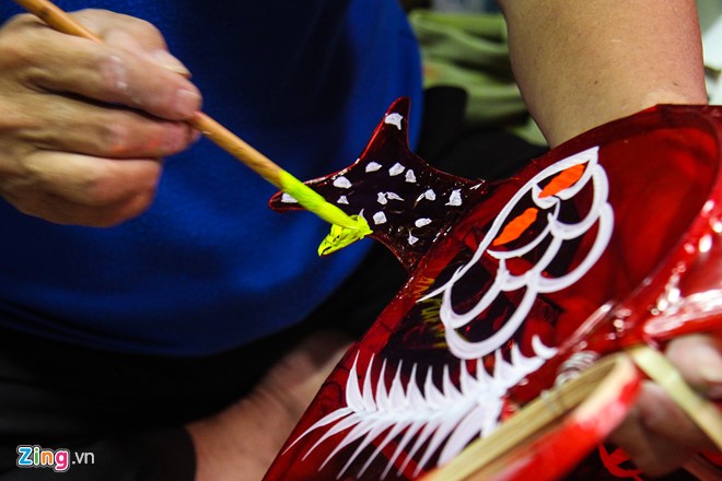 Còn ai làm lồng đèn truyền thống ở làng nghề Phú Bình? ảnh 1