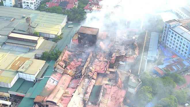 Bộ trưởng Tài nguyên - Môi trường: “Tôi cũng sống gần khu vực bán kính 500 m từ tường Công ty Rạng Đông“ ảnh 1