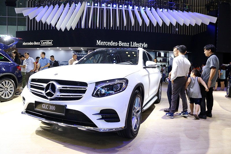 Vietnam Motor Show 2019: Mẫu đẹp - xế sang, gian hàng của Mercedes-Benz hút khách ảnh 9