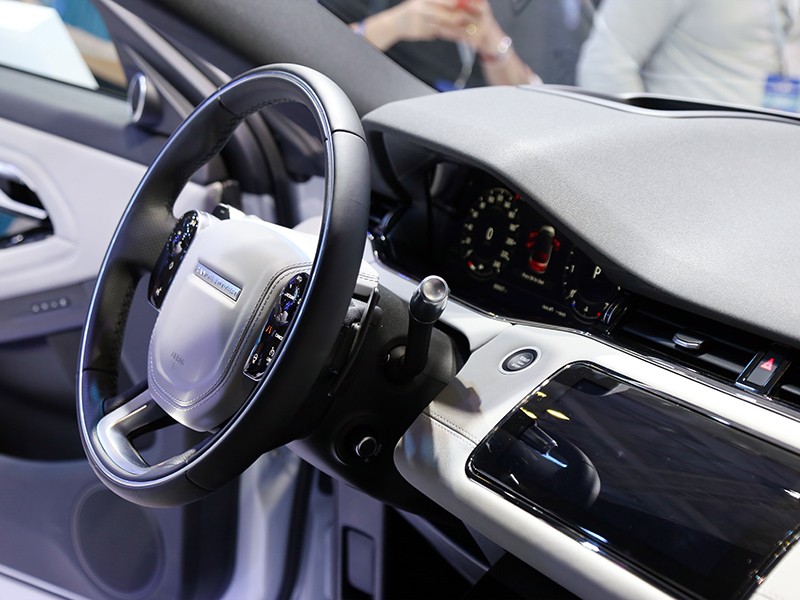 Vietnam Motor Show 2019: Cận cảnh “tân binh” Range Rover Evoque 2020 nhà Land Rover ảnh 5