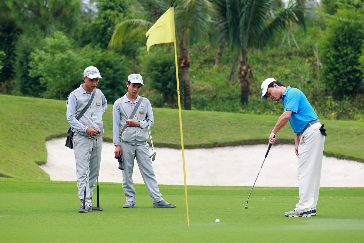 Những khoảnh khắc đẹp tại giải Golf Doanh nhân trẻ toàn quốc năm 2019 ảnh 21