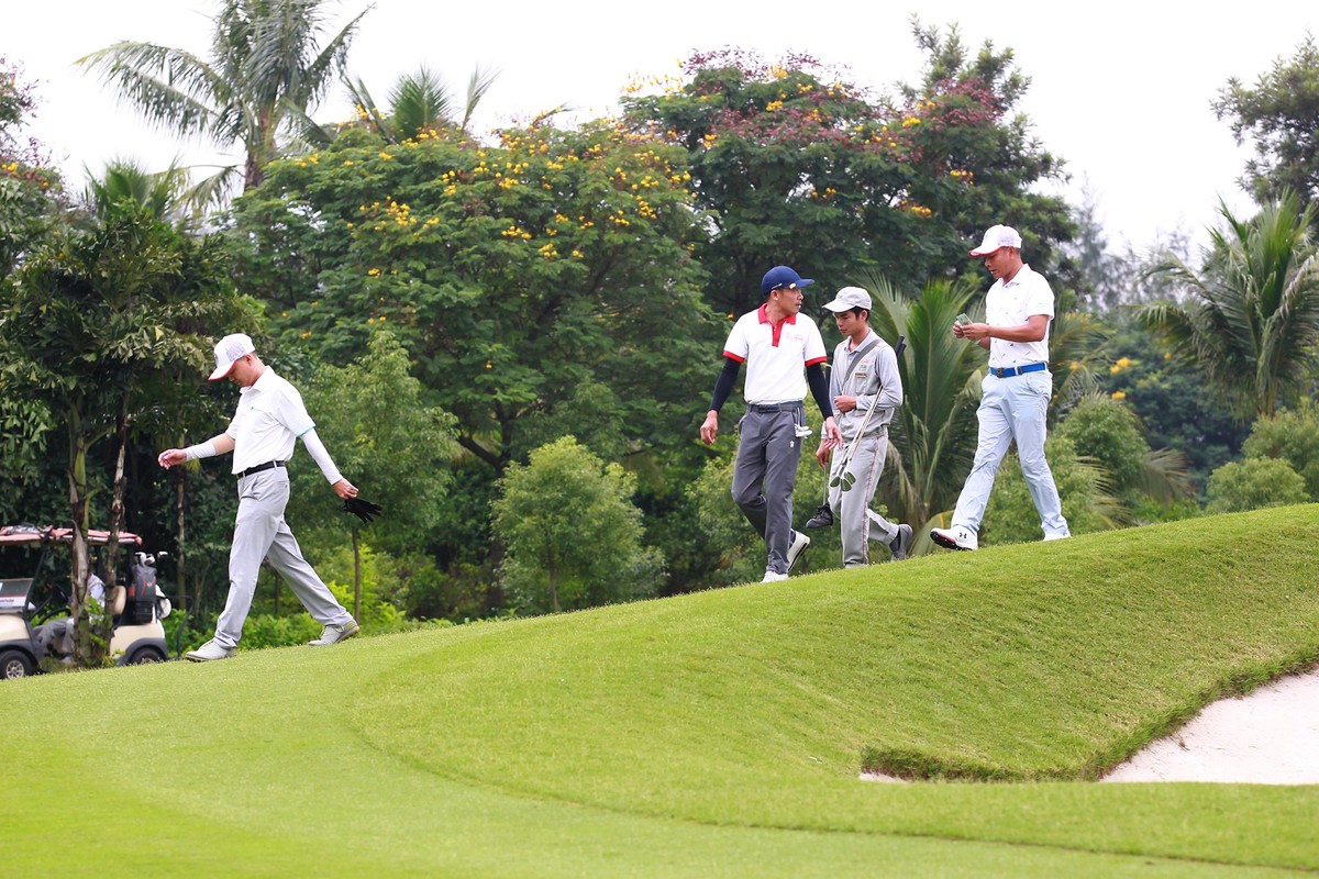 Những khoảnh khắc đẹp tại giải Golf Doanh nhân trẻ toàn quốc năm 2019 ảnh 22