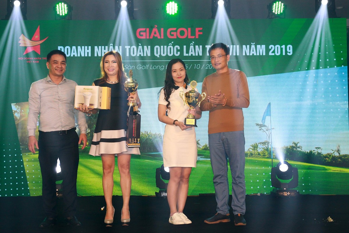 Những khoảnh khắc đẹp tại giải Golf Doanh nhân trẻ toàn quốc năm 2019 ảnh 35