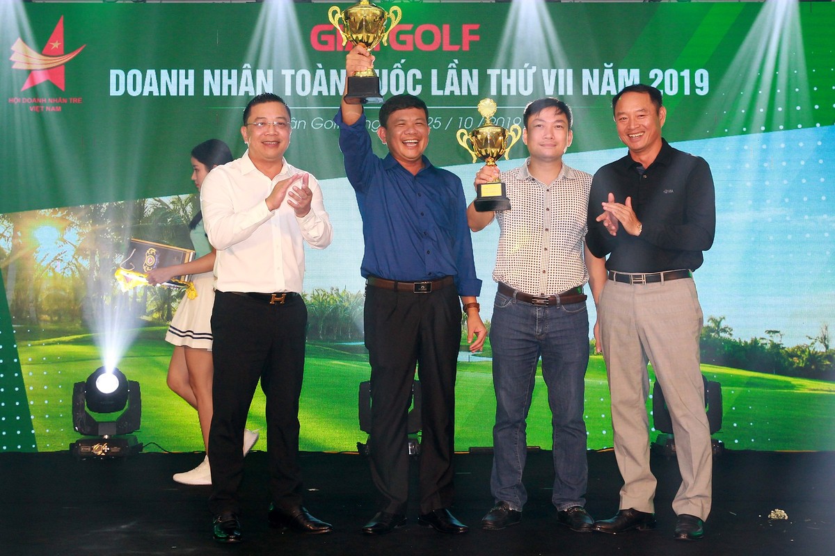 Những khoảnh khắc đẹp tại giải Golf Doanh nhân trẻ toàn quốc năm 2019 ảnh 36