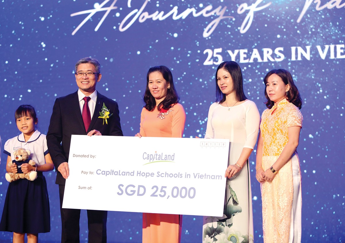 CapitaLand Việt Nam kỷ niệm 25 năm hoạt động và hỗ trợ 25.000 đô la Singapore cho các trường CapitaLand Hope ảnh 3