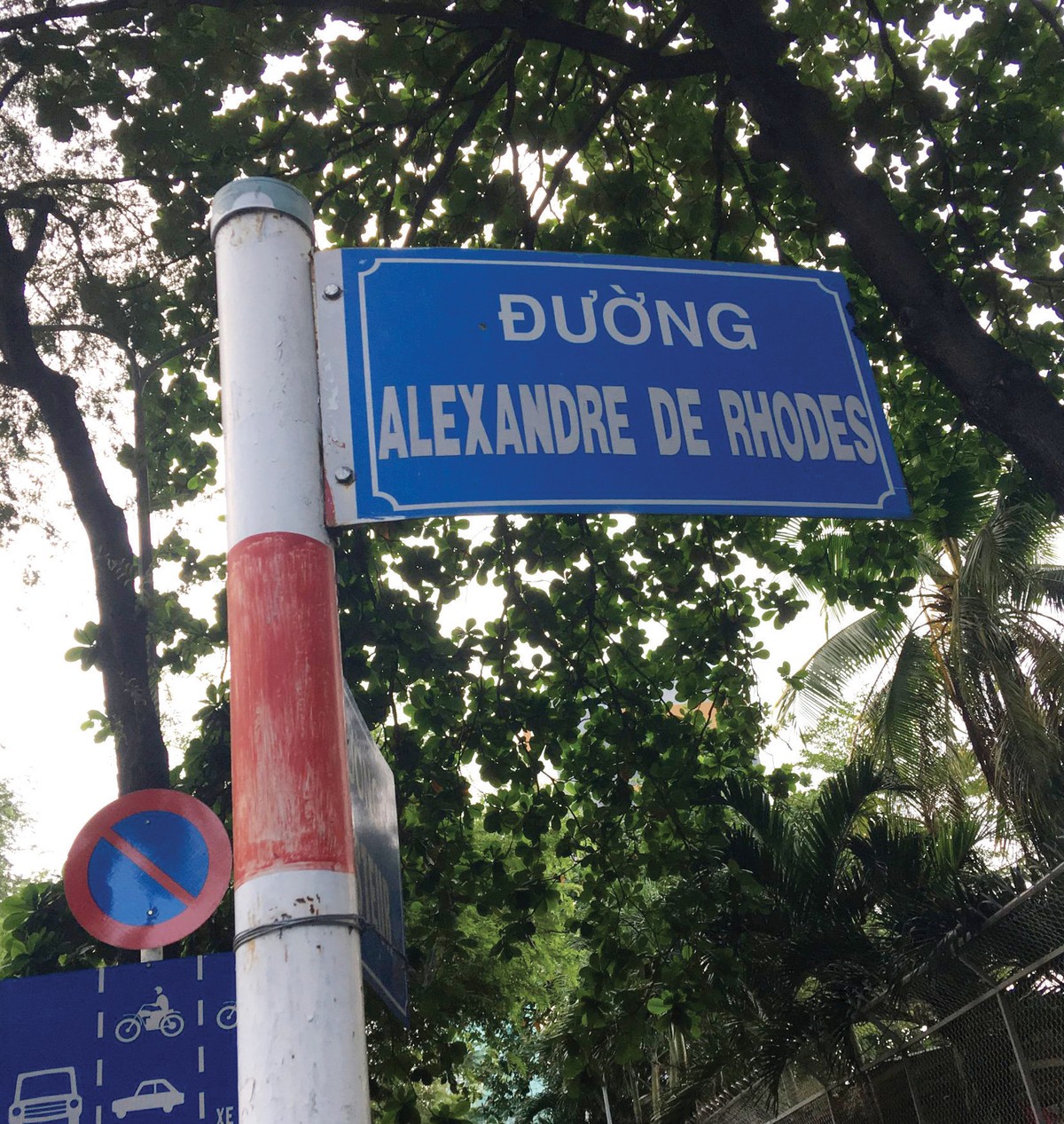 Tên Tây, tên Ta ảnh 1