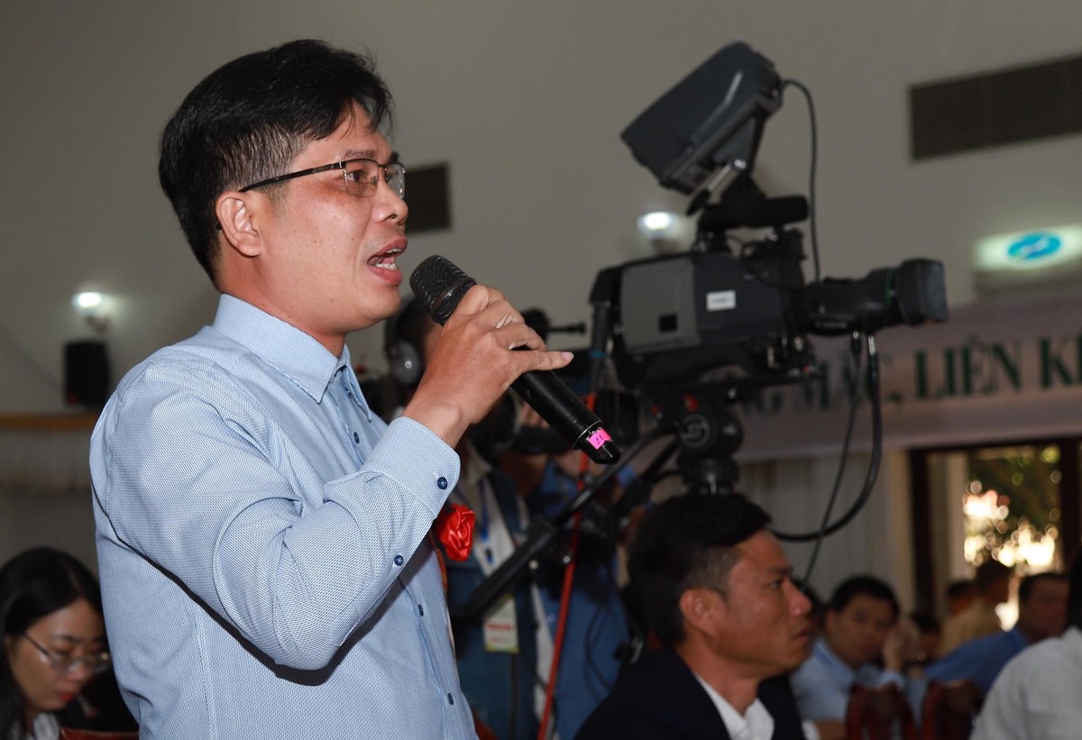 Thủ tướng đối thoại với bà con nông dân: Nóng chuyện tiêu thụ nông sản ảnh 1