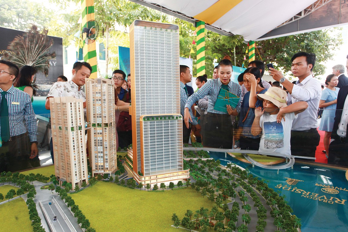 Doanh nghiệp địa ốc chạy nước rút cho kế hoạch năm mới ảnh 1