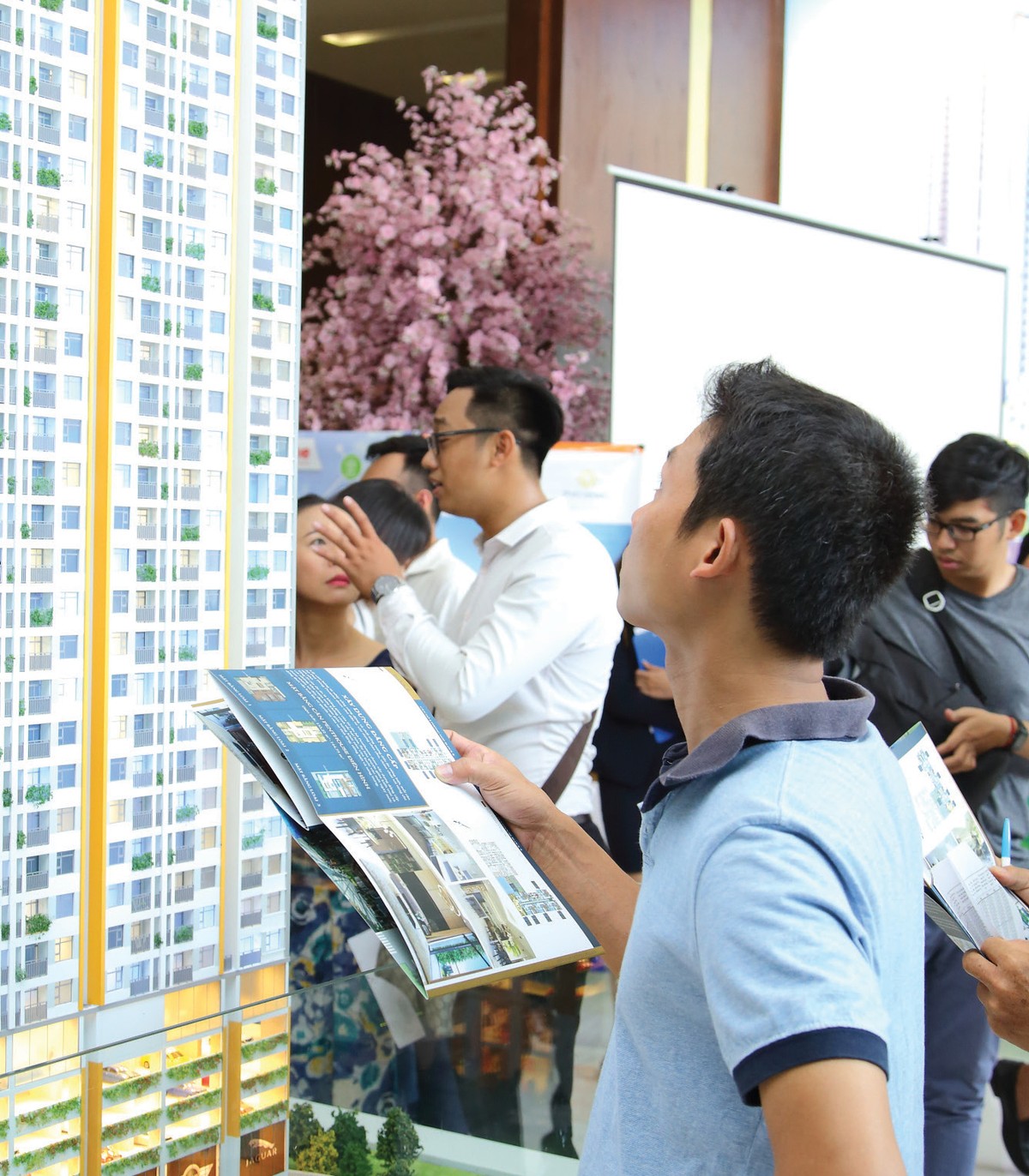 Giá nhà TP.HCM không ngừng tăng cao, nhiều người nhập cư vỡ mộng miền đất hứa ảnh 1