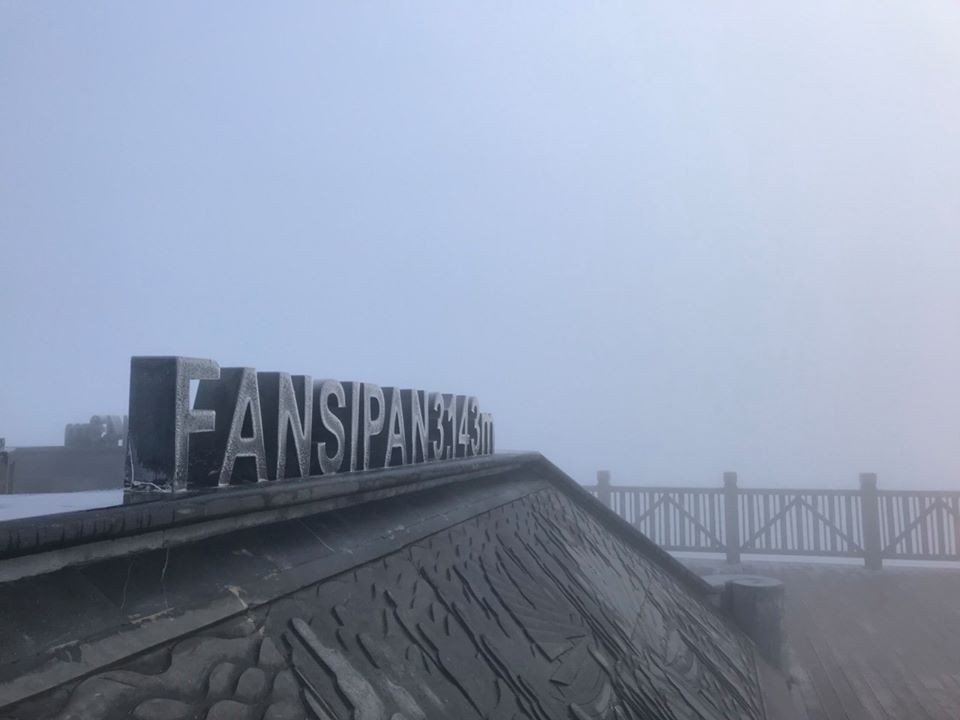 Băng phủ trắng Fansipan đúng ngày khai hội lễ hội khèn hoa 2020 ảnh 4