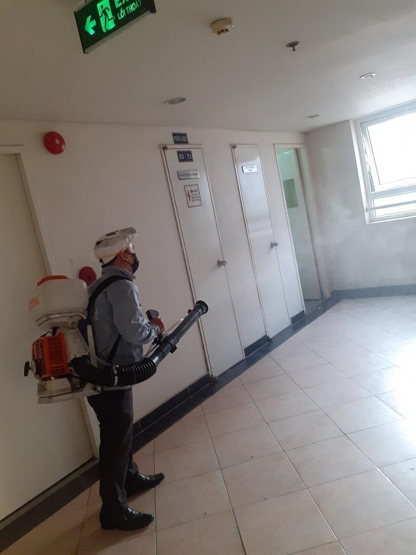 Phòng dịch tại các chung cư: Nơi chặt chẽ, chỗ lỏng lẻo ảnh 1