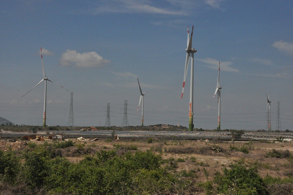 Chủ tịch tỉnh Ninh Thuận yêu cầu đảm bảo tiến độ dự án điện mặt trời 450 MW ảnh 1