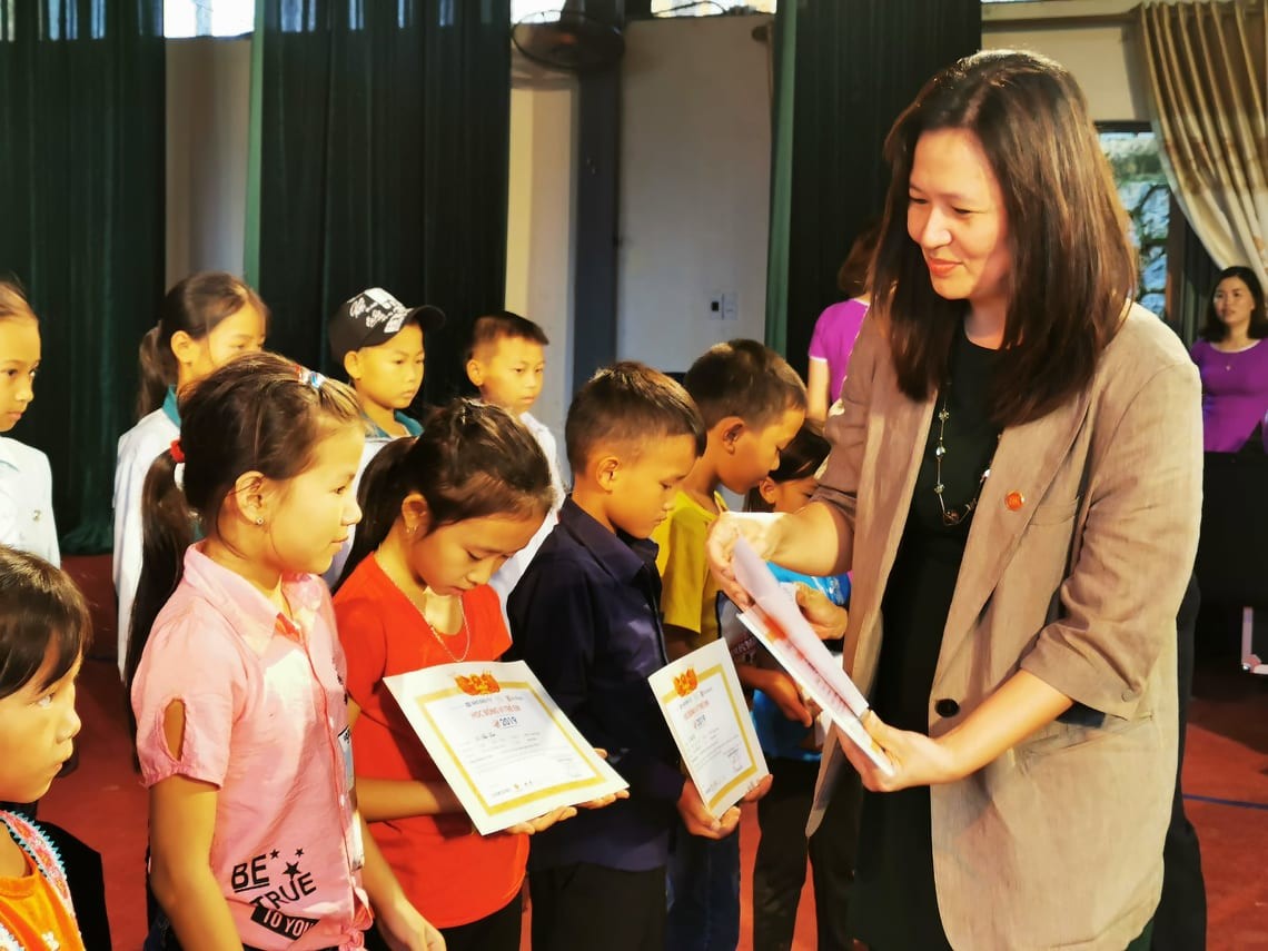 200 suất học bổng 'Vì trẻ em Việt Nam' đến với học sinh tỉnh Điện Biên ảnh 8