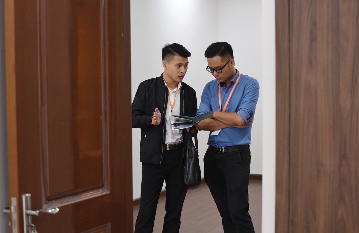 Giao dịch qua sàn - làm mới câu chuyện cũ ảnh 1